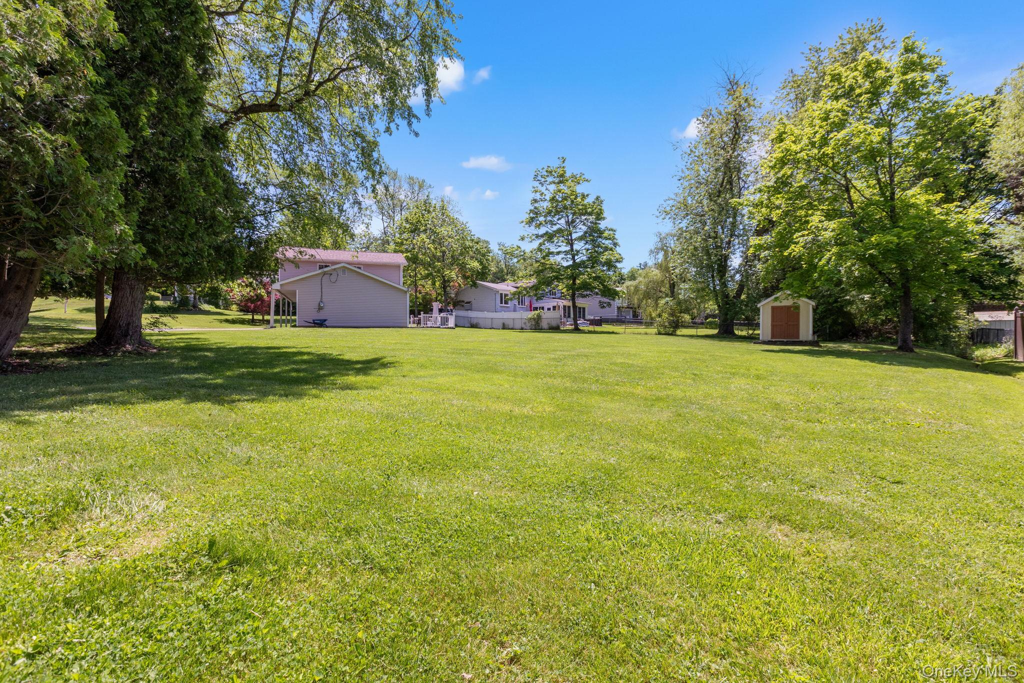 351 London Road Yorktown Heights, NY 10598 - Photo 30 of 32