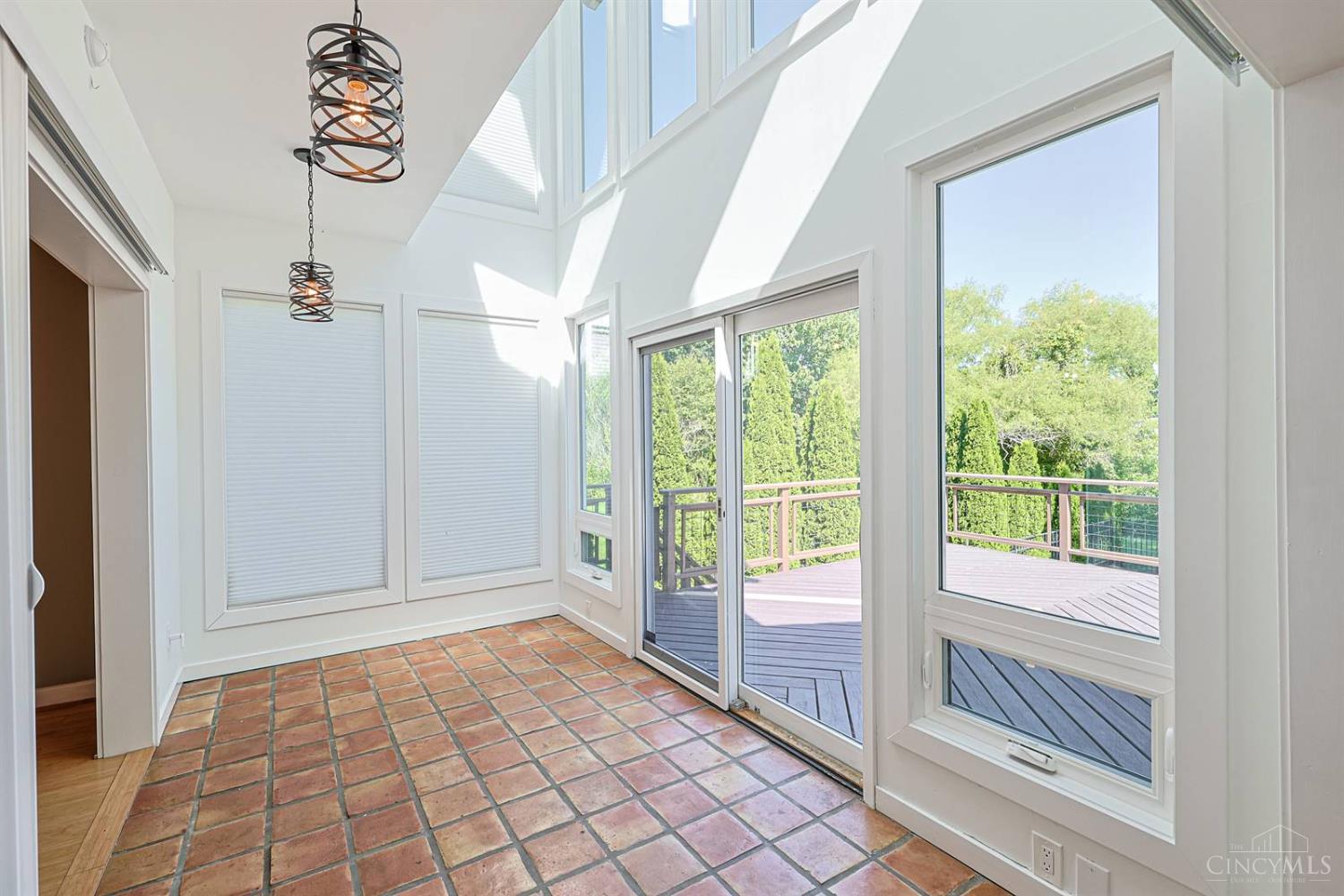2928 Struble Road Cincinnati, OH 45251 - Photo 33 of 68