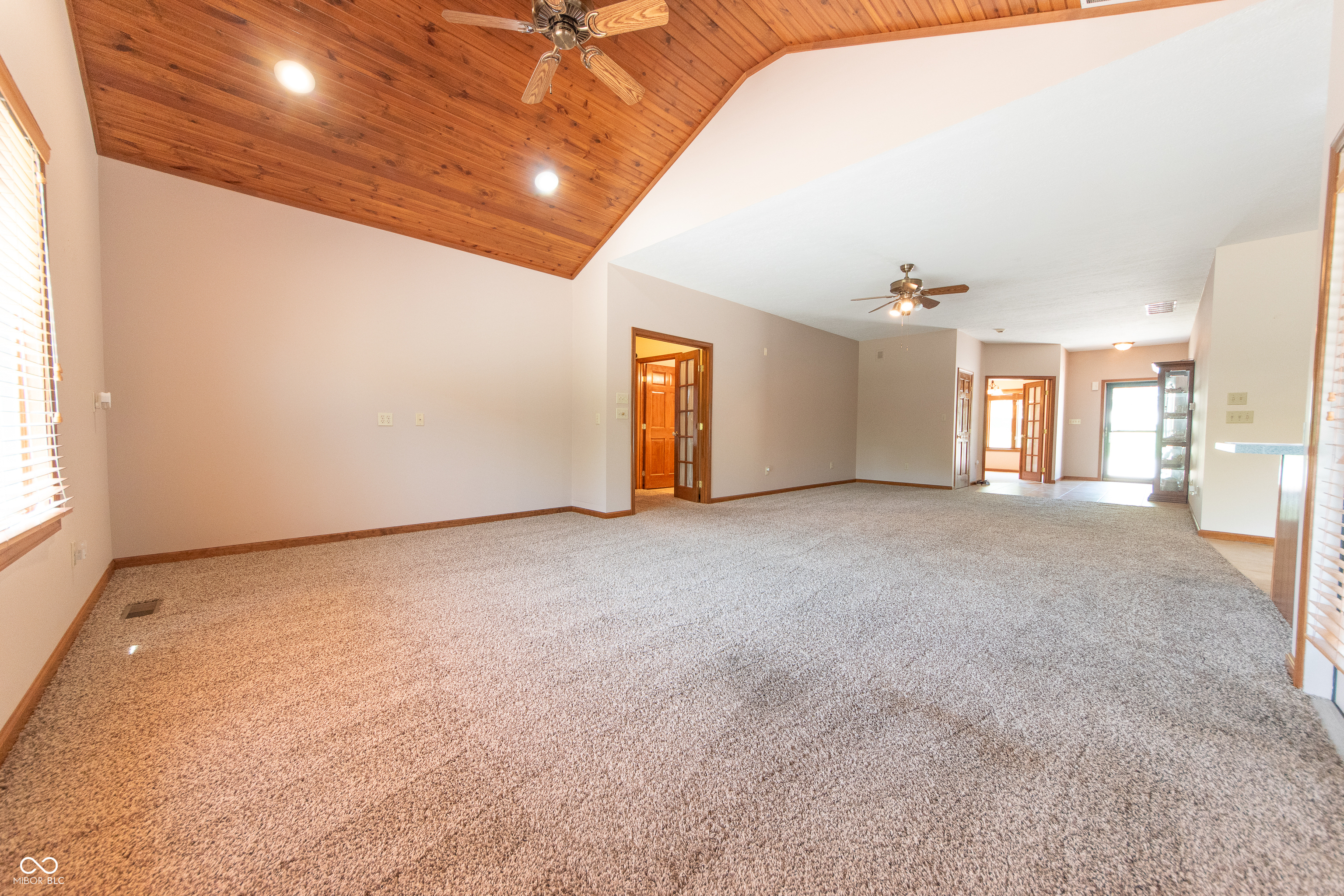 3735 West 2 Mile House Road Columbus, IN 47201 - Photo 15 of 50