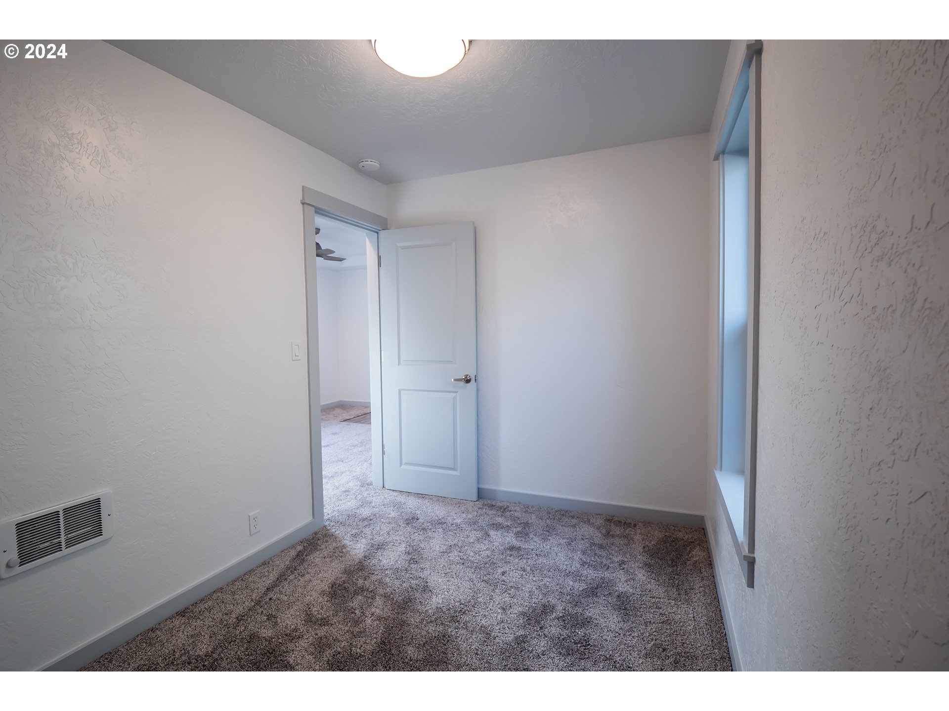 930 Elm Street Junction City, OR 97448 - Photo 13 of 33 a view of an empty room