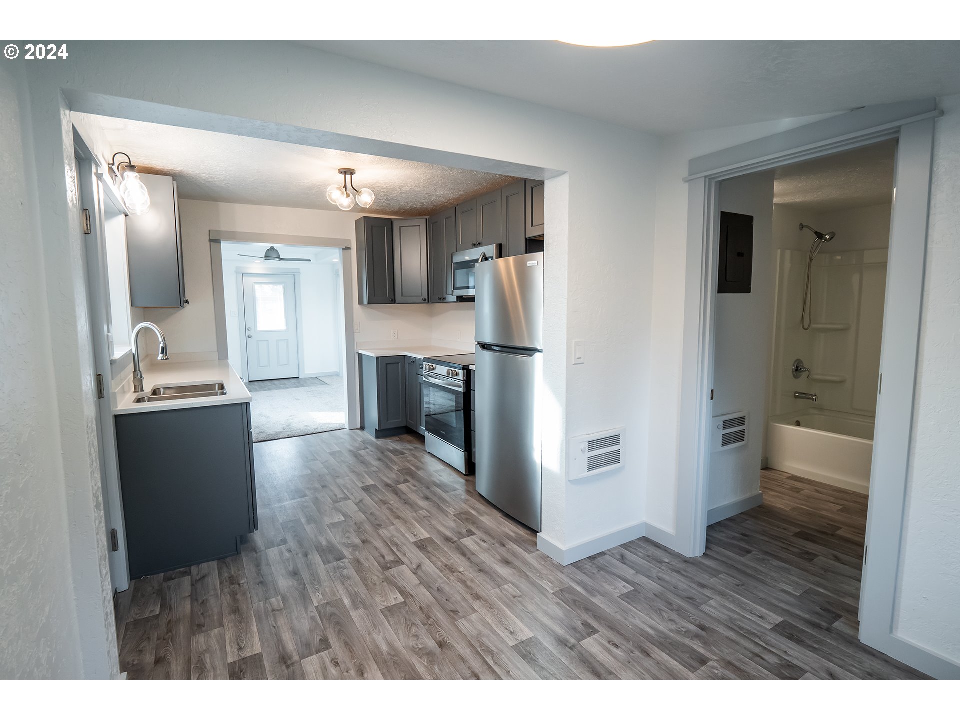 930 Elm Street Junction City, OR 97448 - Photo 10 of 33