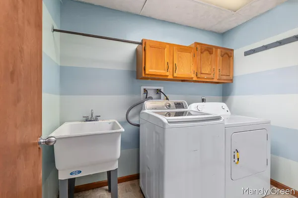 $550,000 | 2481 South Shore Drive, Crystal, MI 48818