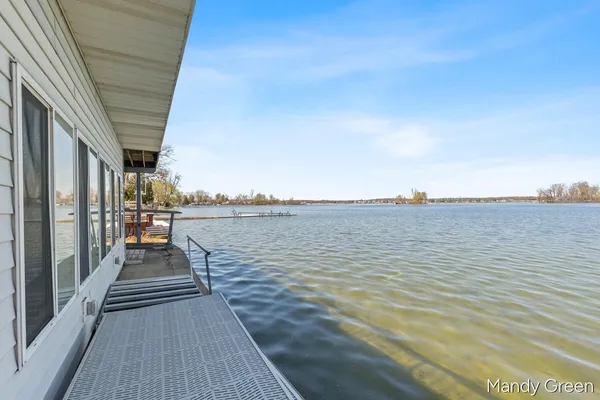 $550,000 | 2481 South Shore Drive, Crystal, MI 48818