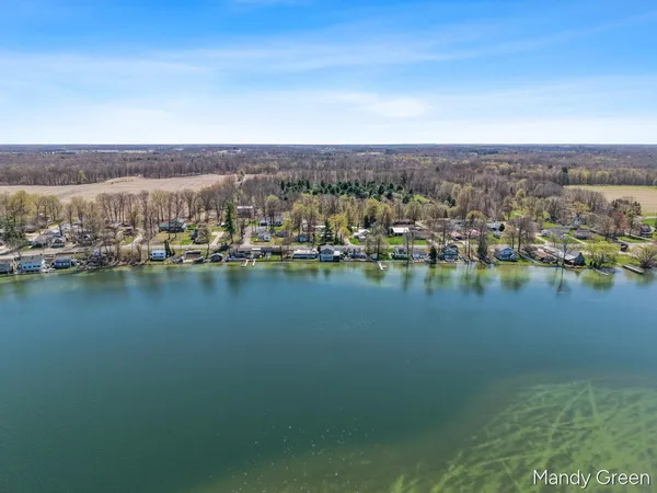 $550,000 | 2481 South Shore Drive, Crystal, MI 48818