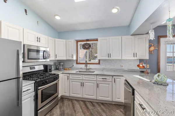 $550,000 | 2481 South Shore Drive, Crystal, MI 48818