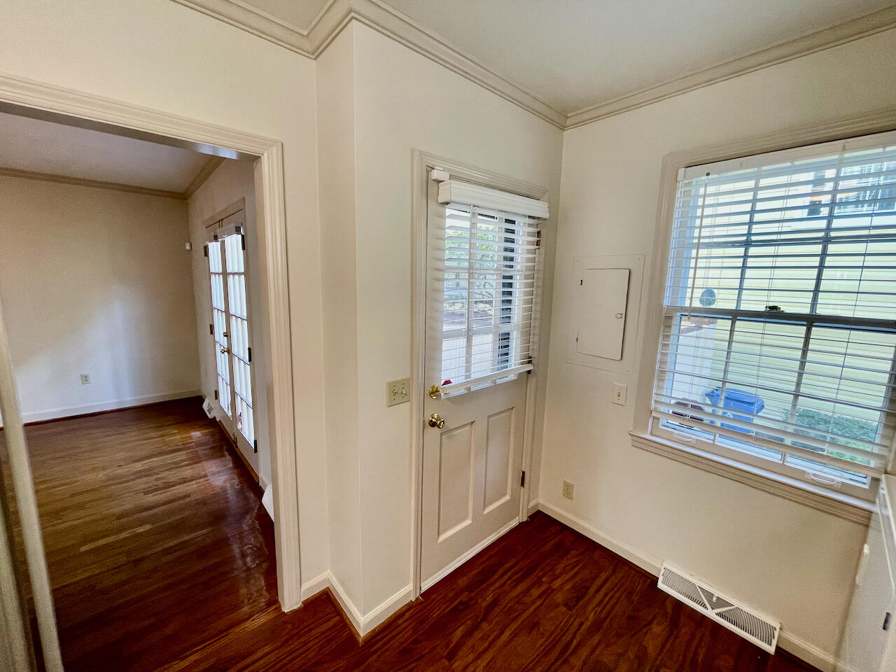 2 Limehouse Street Charleston, SC 29401 - Photo 11 of 34 11. Kitchen