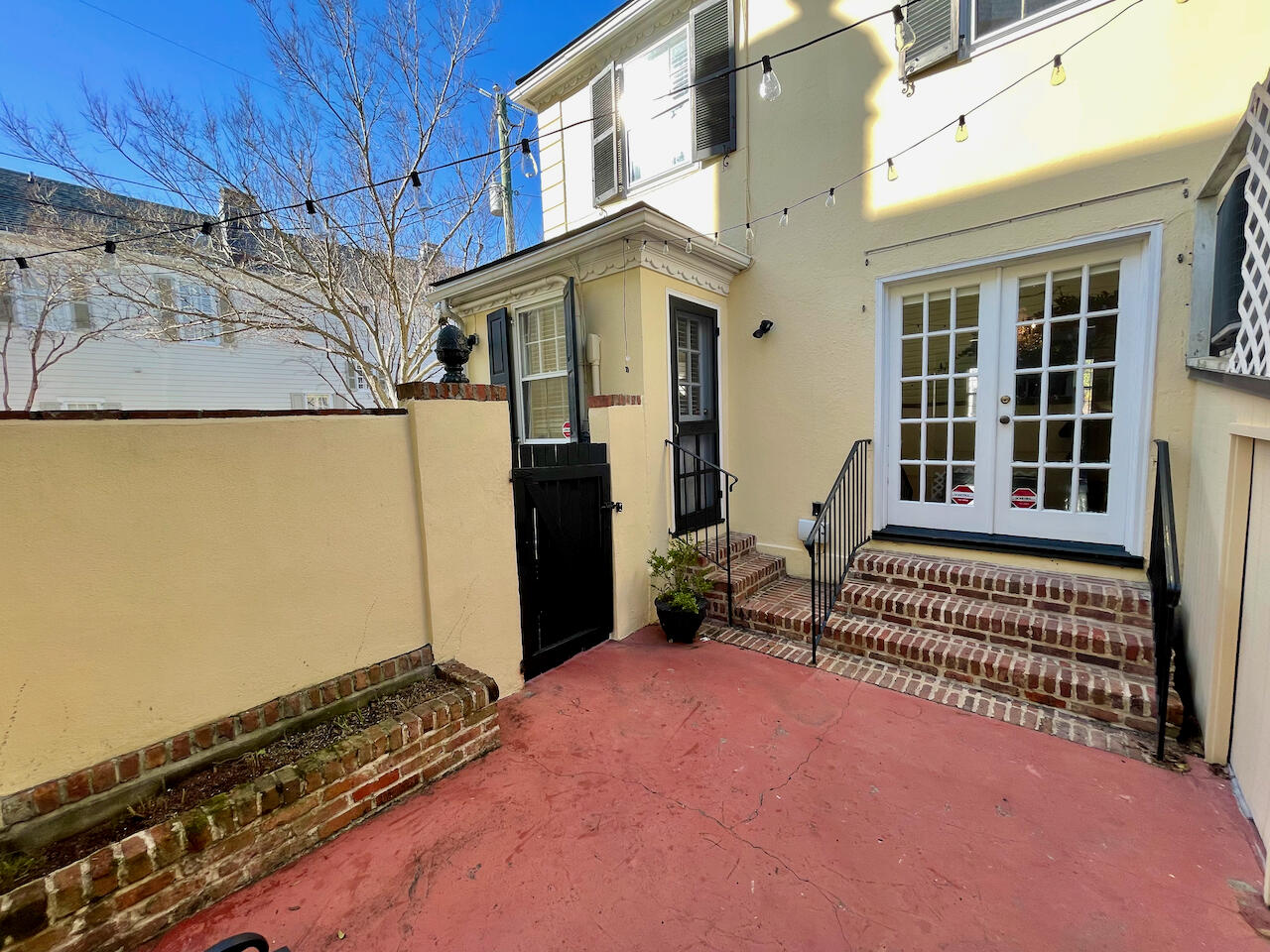 2 Limehouse Street Charleston, SC 29401 - Photo 12 of 34 12. Walled Courtyard