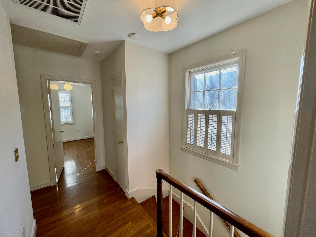 2 Limehouse Street Charleston, SC 29401 - Photo 23 of 34 23. Upstairs Foyer