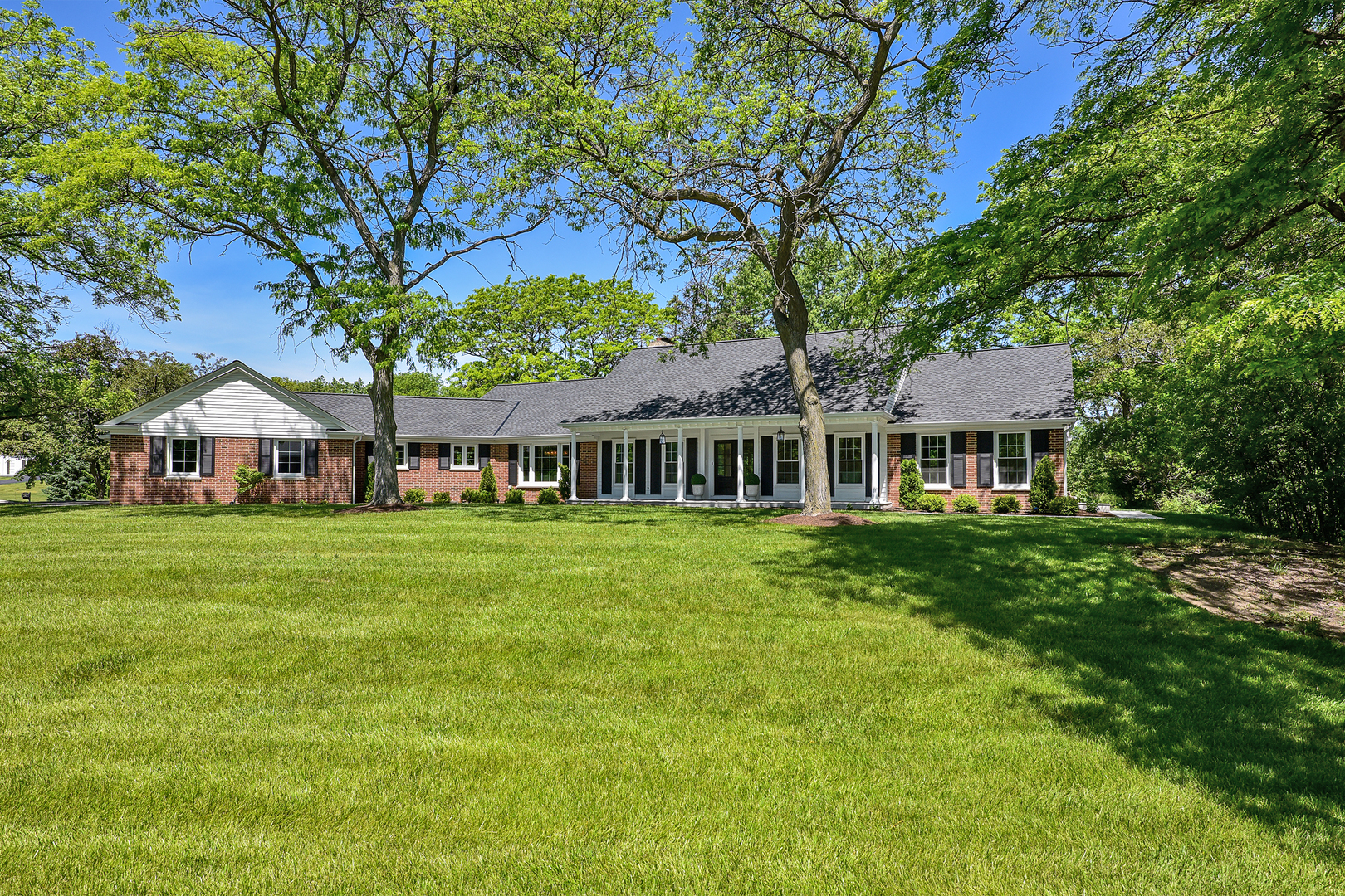 132 Halkirk Circle Inverness, IL 60067 - Photo 1 of 56