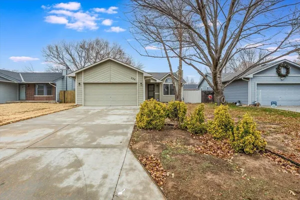 $200,000 | 224 West Teal Drive, Derby, KS 67037