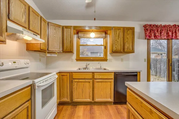 $200,000 | 224 West Teal Drive, Derby, KS 67037