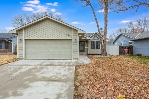 $200,000 | 224 West Teal Drive, Derby, KS 67037