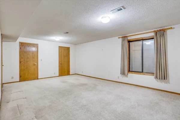 $200,000 | 224 West Teal Drive, Derby, KS 67037
