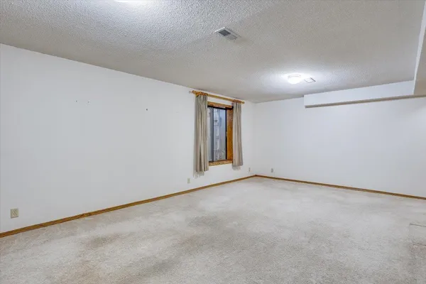$200,000 | 224 West Teal Drive, Derby, KS 67037
