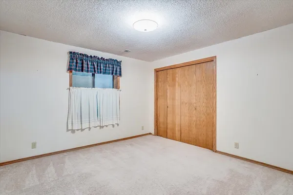 $200,000 | 224 West Teal Drive, Derby, KS 67037