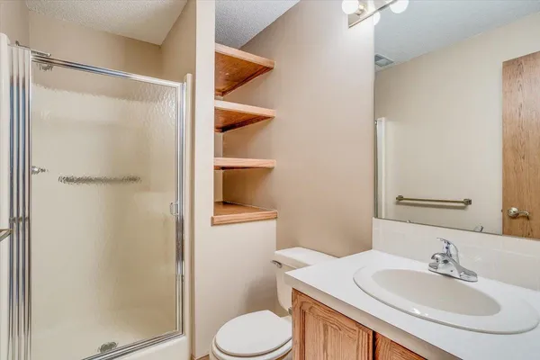 $200,000 | 224 West Teal Drive, Derby, KS 67037