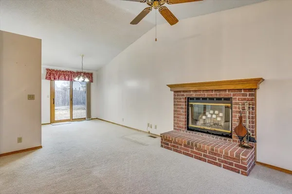 $200,000 | 224 West Teal Drive, Derby, KS 67037