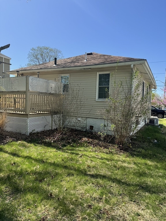 39 Manatee Road Weymouth, MA 02189 - Photo 6 of 29 Gallery Image 6