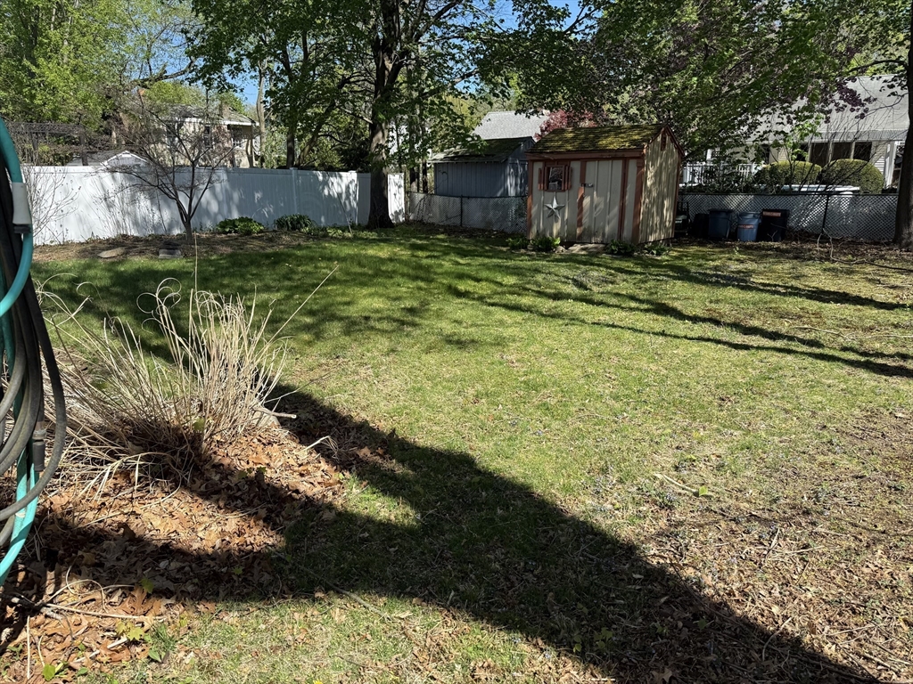 39 Manatee Road Weymouth, MA 02189 - Photo 7 of 29 Gallery Image 7