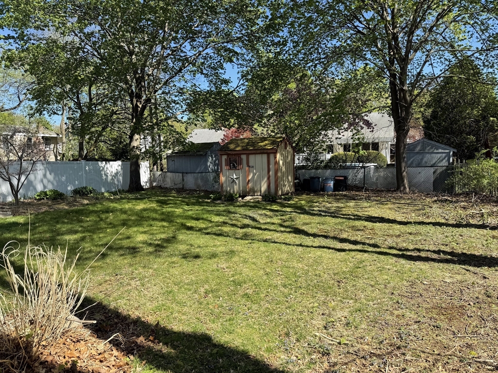 39 Manatee Road Weymouth, MA 02189 - Photo 9 of 29 Gallery Image 9