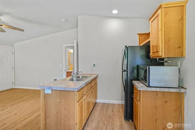 a view of living room with washer and dryer