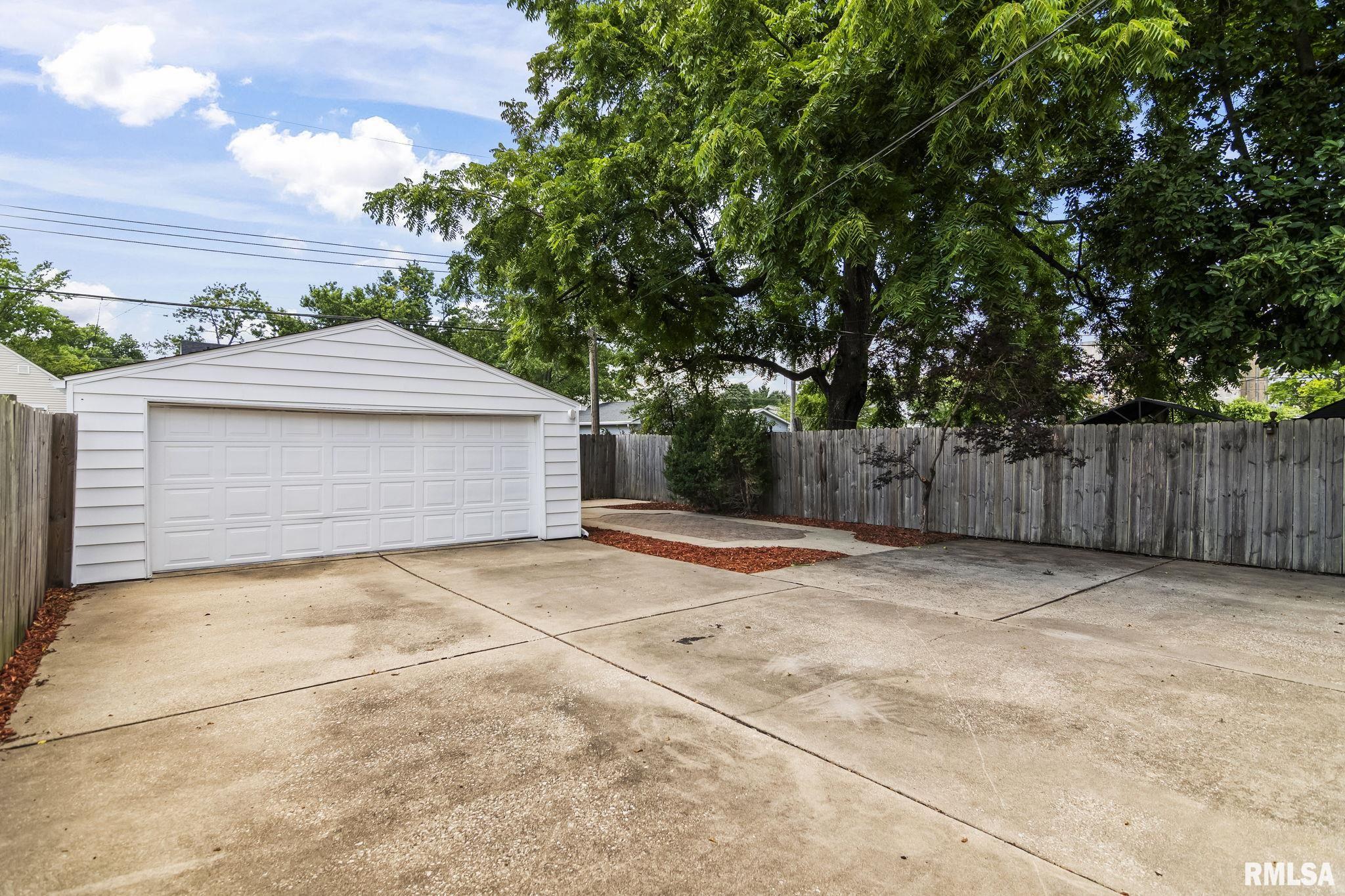 323 South Adelia Street Springfield, IL 62704 - Photo 33 of 37