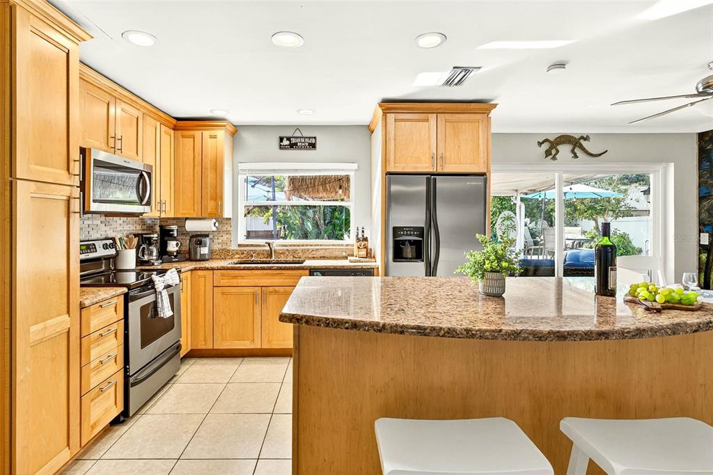 10050 84th Way Largo, FL 33777 - Photo 14 of 77
