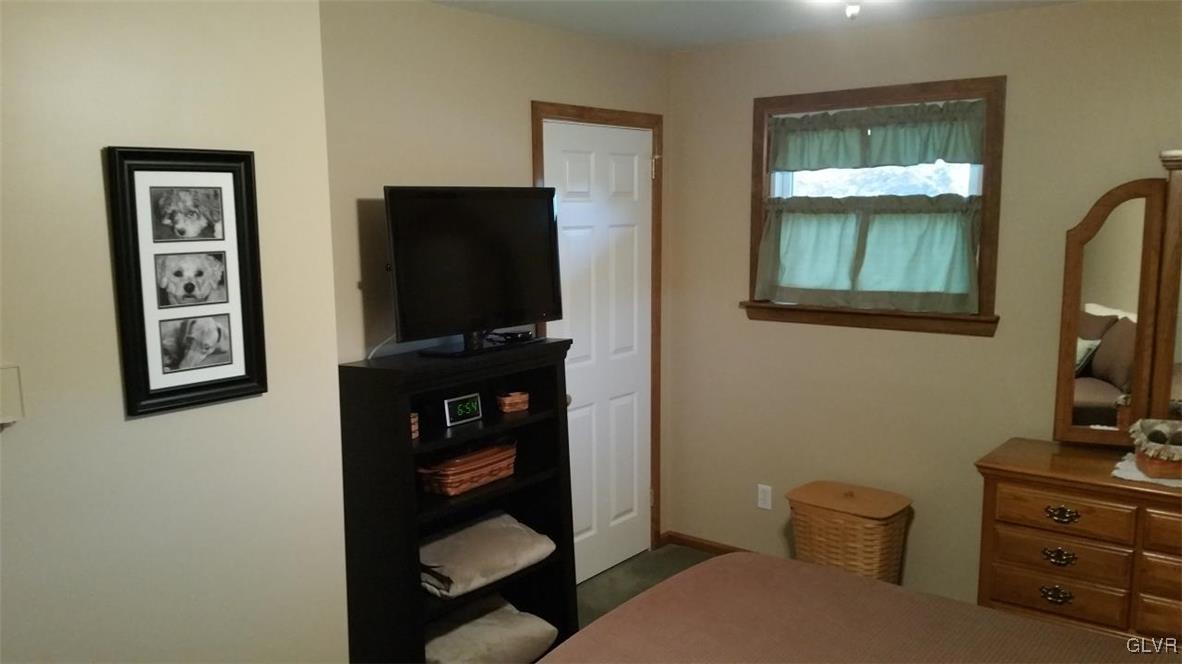 353 Long Lane Road Walnutport, PA 18088 - Photo 14 of 15 Gallery Image 14