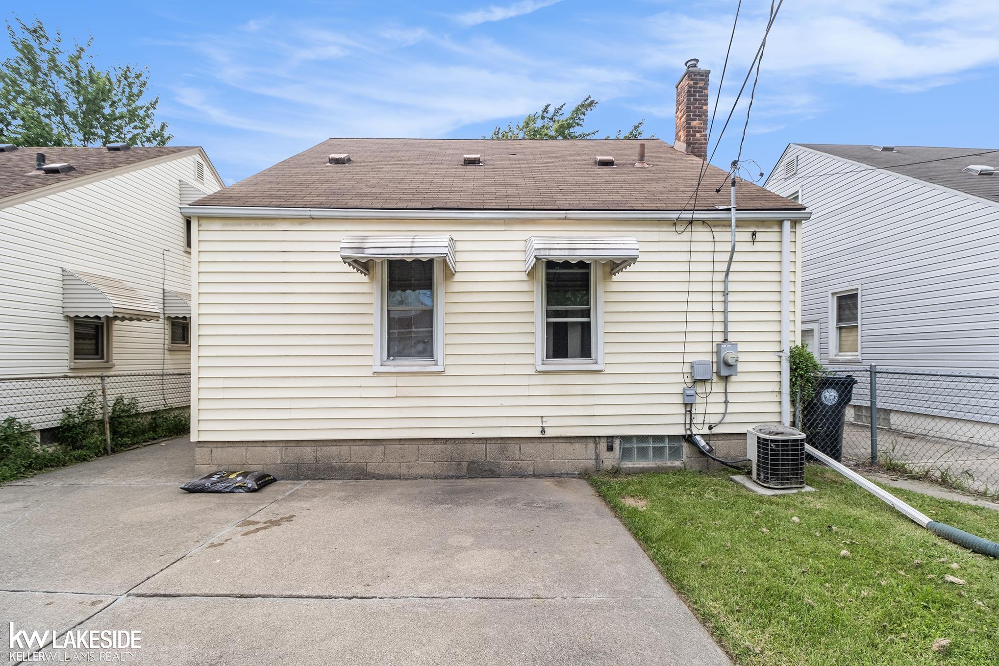 18020 Ruth Street Melvindale, MI 48122 - Photo 26 of 27 50120766-25.JPG
