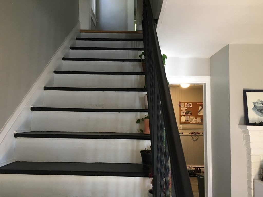 22 Rob Roy Road Worcester, MA 01602 - Photo 14 of 27 a view of entryway