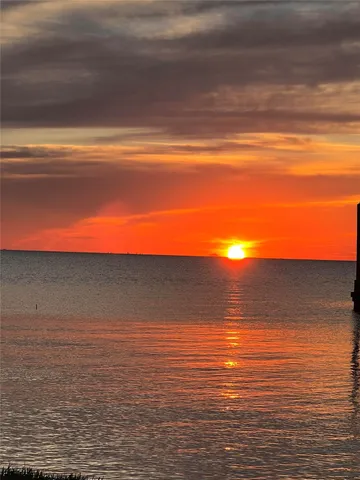 $475,000 | 252 White Heron Drive, Anahuac, TX 77514