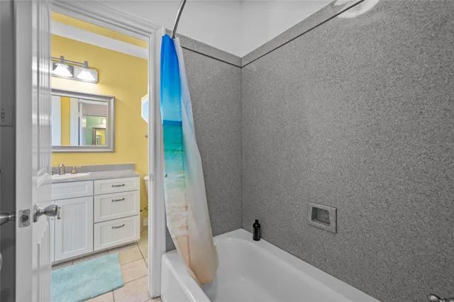 $475,000 | 252 White Heron Drive, Anahuac, TX 77514