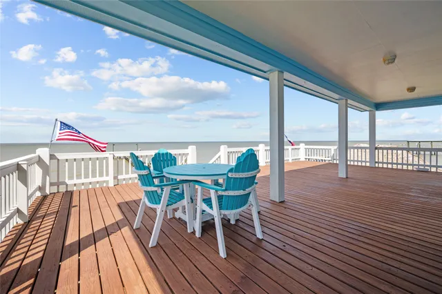 $475,000 | 252 White Heron Drive, Anahuac, TX 77514