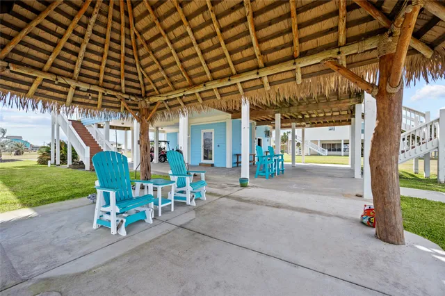 $475,000 | 252 White Heron Drive, Anahuac, TX 77514