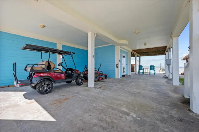 $475,000 | 252 White Heron Drive, Anahuac, TX 77514