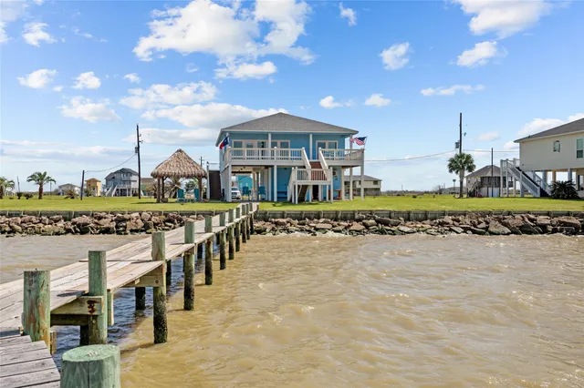 $475,000 | 252 White Heron Drive, Anahuac, TX 77514