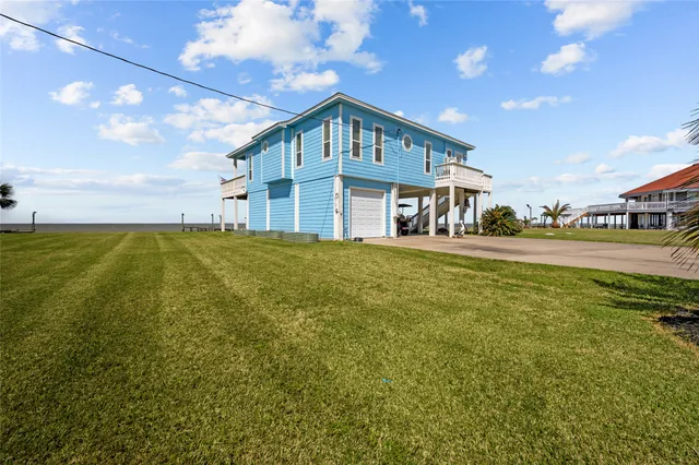 $475,000 | 252 White Heron Drive, Anahuac, TX 77514