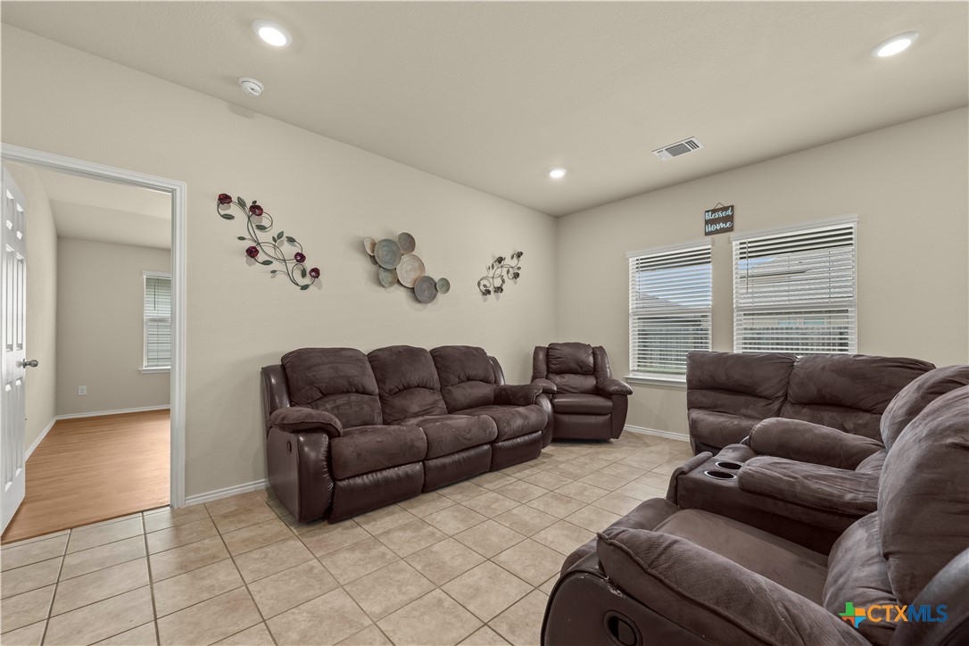 6115 Sally Ride Lane Killeen, TX 76543 - Photo 10 of 32