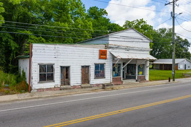 $160,000 | 242 Porcher Avenue, Eutawville, SC 29048