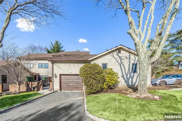 $899,999 | 89 Fisher Road, Mahwah, NJ 07430