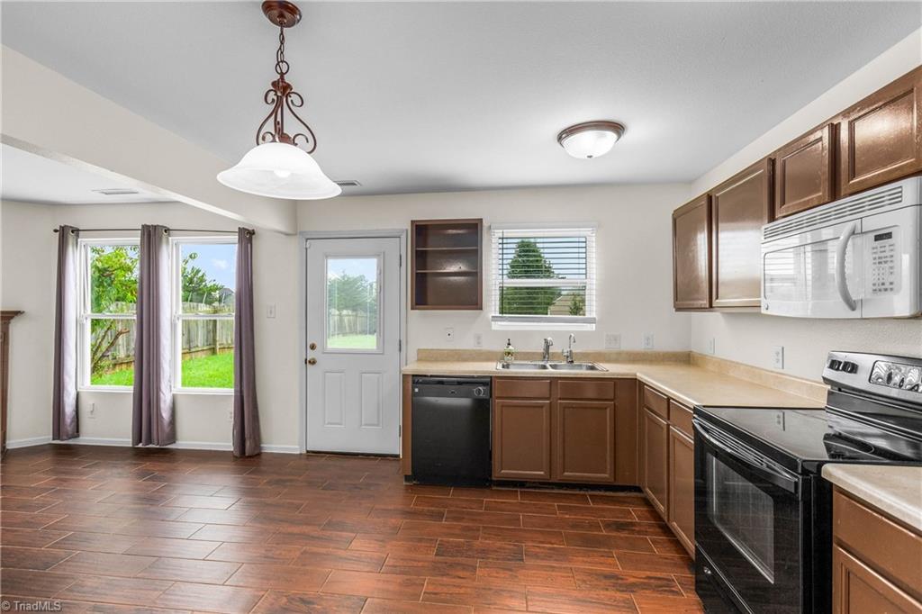 764 Runningbrook Lane Rural Hall, NC 27045 - Photo 10 of 31