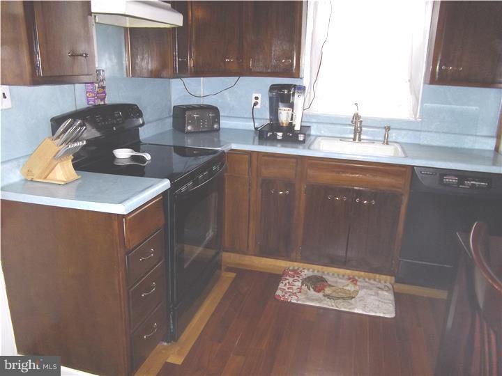 1012 Edgewood Drive Springfield, PA 19064 - Photo 11 of 25 Kitchen