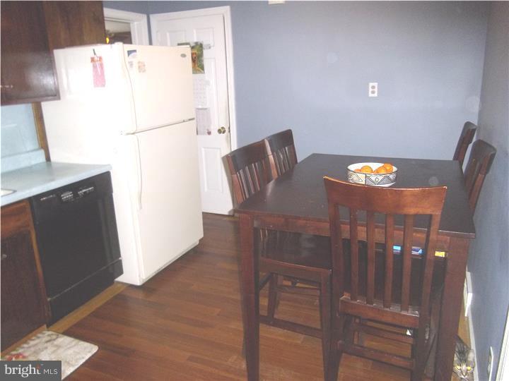1012 Edgewood Drive Springfield, PA 19064 - Photo 10 of 25 Kitchen