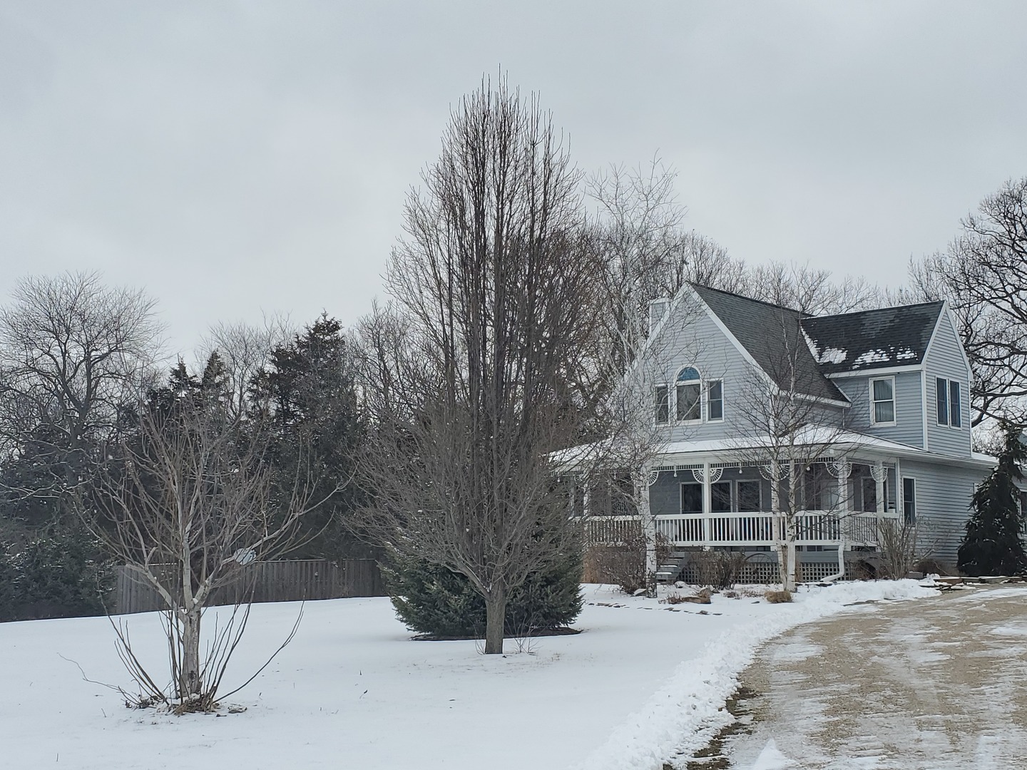 3538 East 2179th Road Ottawa, IL 61350 - Photo 2 of 28 a front view of a house with a yard