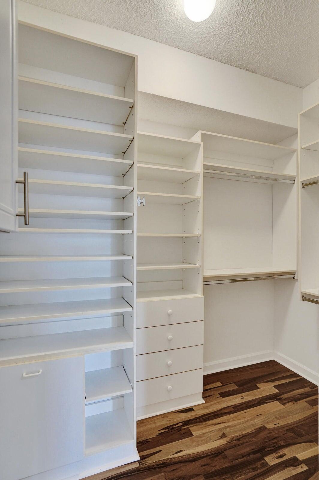 7546 La Paz Boulevard, Unit 108 Boca Raton, FL 33433 - Photo 17 of 33 Master Closet