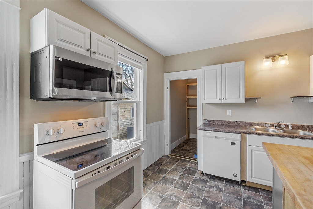 16 Robillard Street Gardner, MA 01440 - Photo 18 of 39 Gallery Image 18