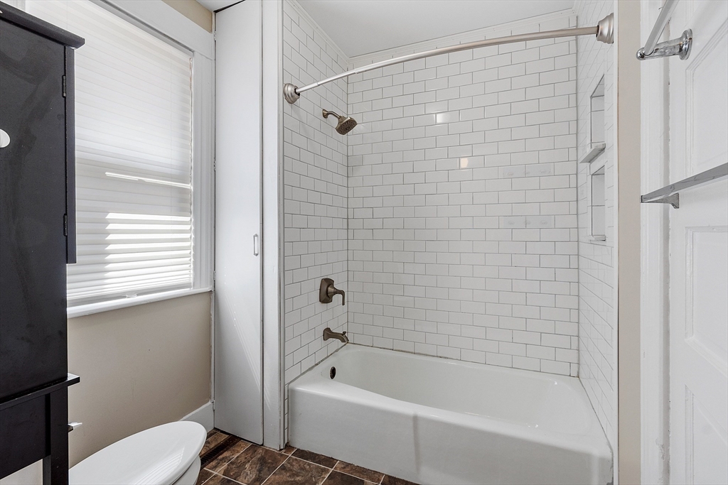 16 Robillard Street Gardner, MA 01440 - Photo 20 of 39 Gallery Image 20
