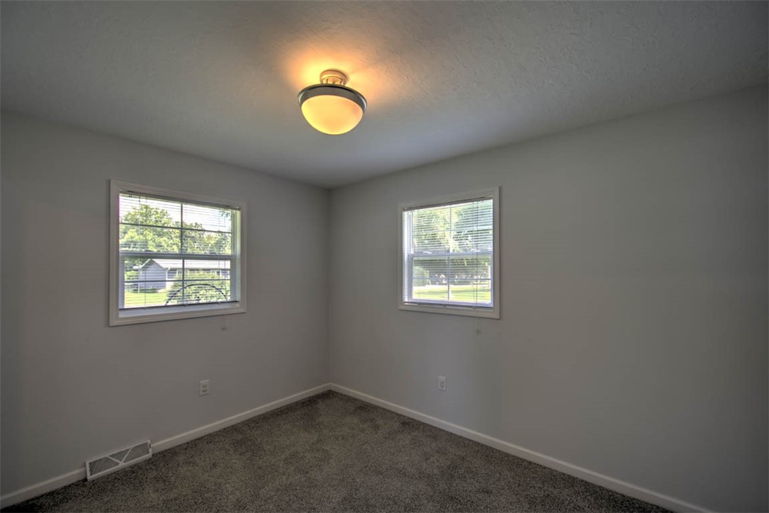 2609 French Drive Decatur, IL 62521 - Photo 21 of 33