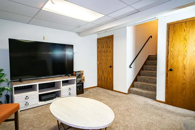 $209,990 | 903 Marion Street, St. Paul, MN 55117