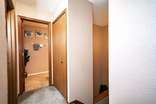 $209,990 | 903 Marion Street, St. Paul, MN 55117